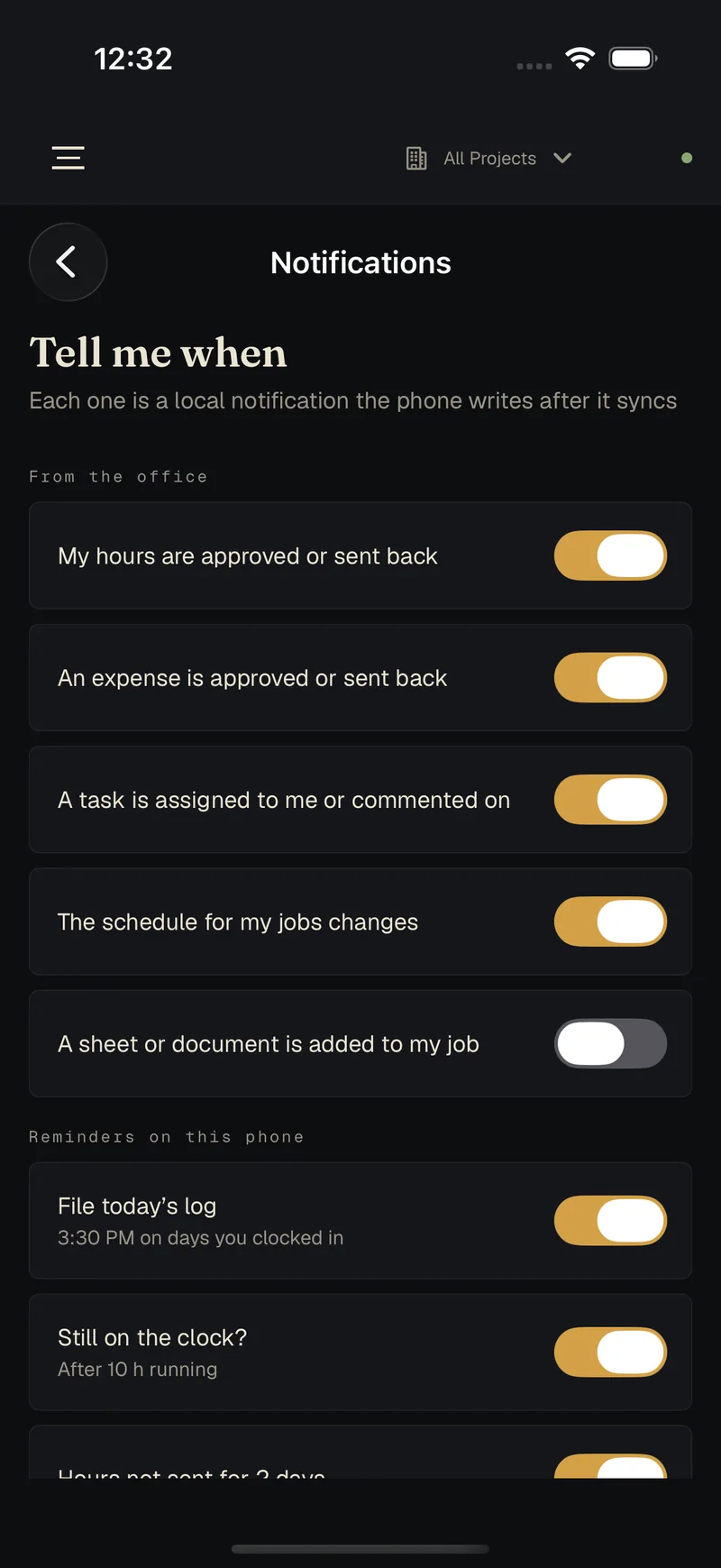 Notification settings on the phone: a notice from the office carries no job data